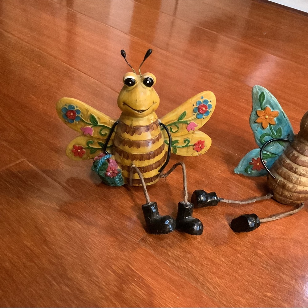 Whimsical Resin Insect Shelf Sitters (3) =1 item - Picture 2 of 5
